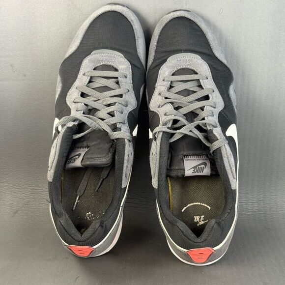 Nike Venture Runner Black Iron Grey athletic sneaker shoes men’s size 15